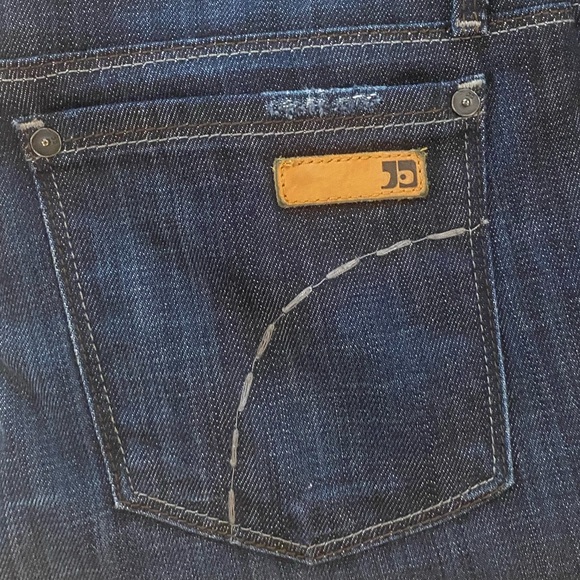 💙🧿Joe’s Jeans • women’s denim • 26 • EUC - Picture 2 of 4